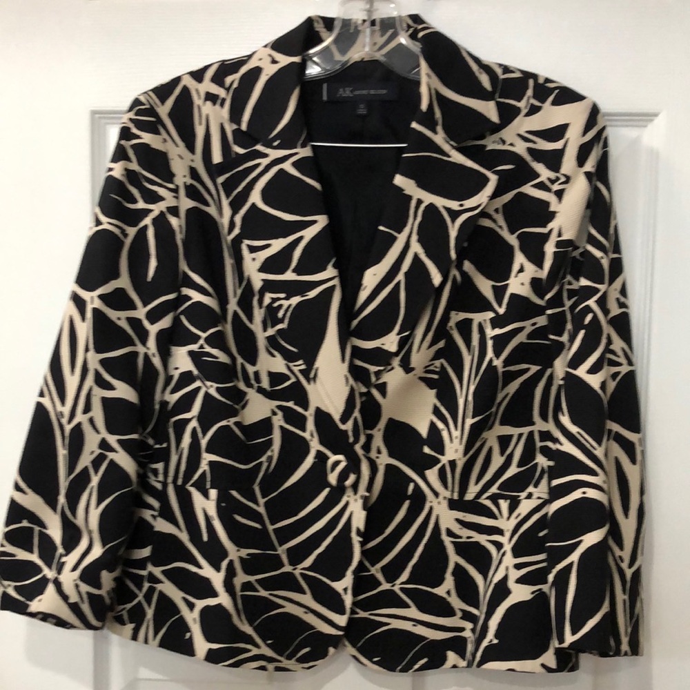 Womens Jacket - Picture 3 of 3